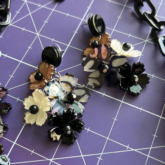 Vintage estate piece by R.J. Graziano chunky floral earthtone statement piece - Picture 4 of 11